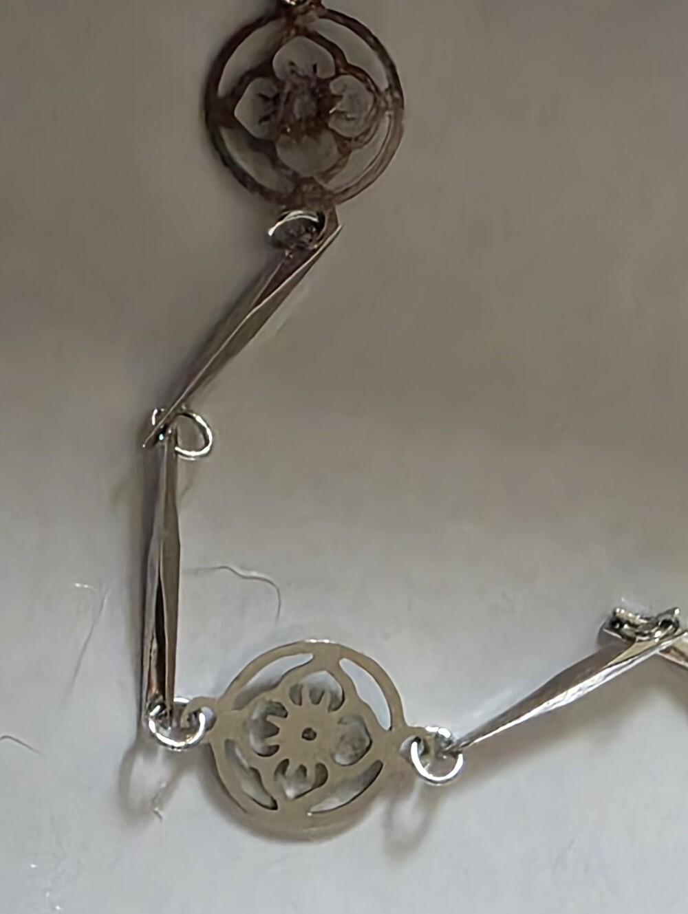 Vintage Avon Silver Tone Floret Station Necklace 26" Floral Bar Chain